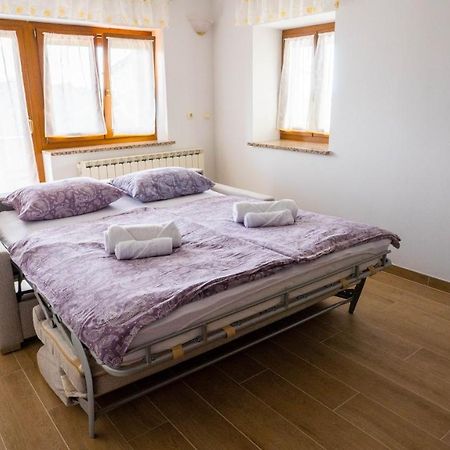 Apartma Tri Oljke Dobrovo Eksteriør bilde