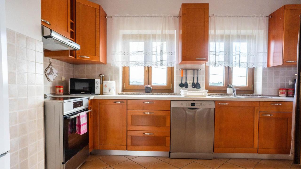Apartma Tri Oljke Dobrovo Eksteriør bilde